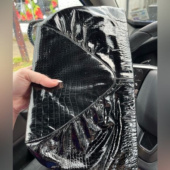 Vintage 80s LARGE Black Vinyl Textured Crocodile Print Evening Bag by Brio 11 - Picture 3 of 6